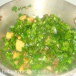 Aloo palak recipe (7)