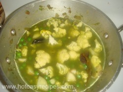 Gobhi-aloo recipe (7)